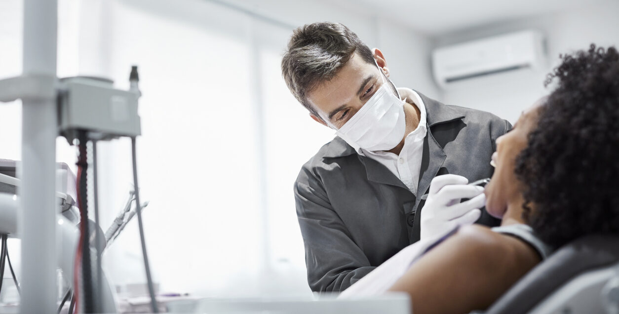How Travel and Time Zone Changes Unexpectedly Increase Your Risk of Dental Emergencies
